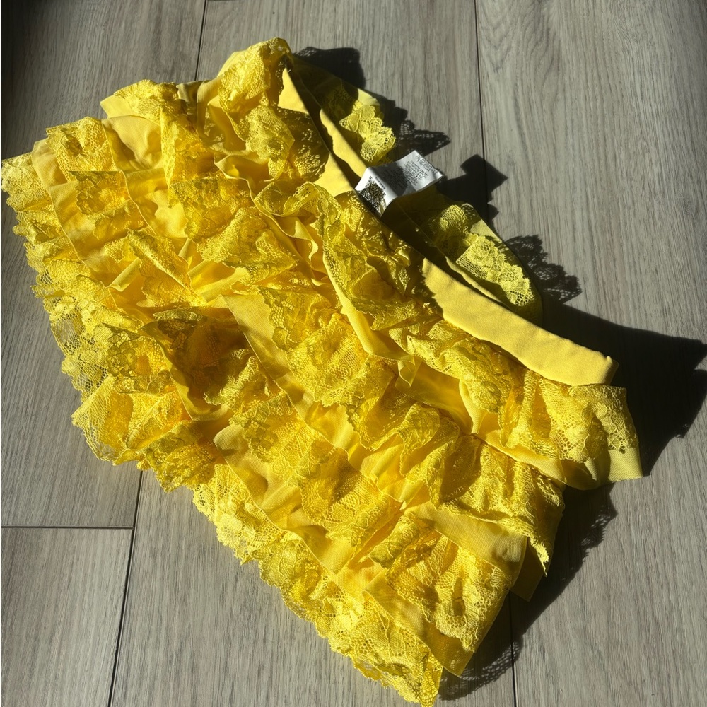 SHEIN Vibrant Yellow Lace Mini Skirt